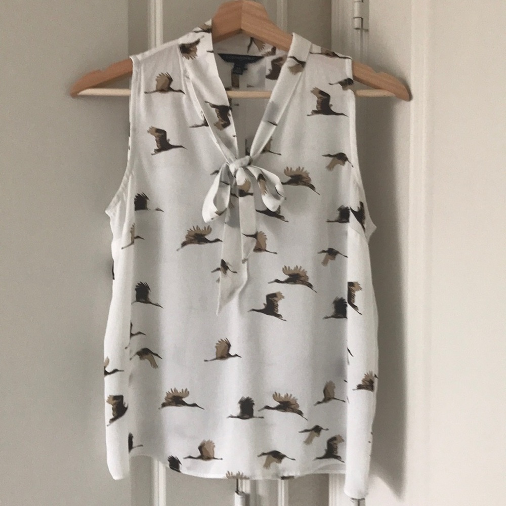 Banana Republic sleeveless blouse XS